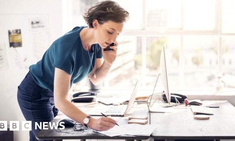 126787989 businesswoman.jpg