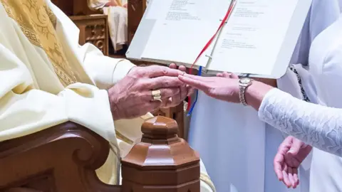 Joe Romie Consecration of Jessica Hayes. Photo by Today’s Catholic/Joe Romie