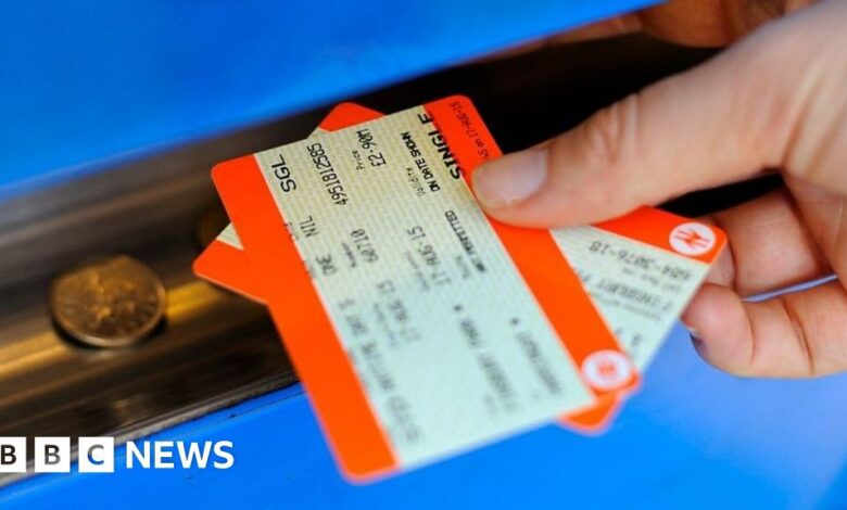 101213332 p05sjs4r.jpg