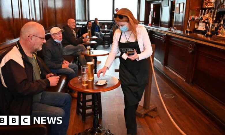 114273025 gettyimages 1227922442.jpg