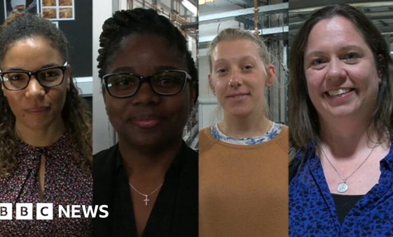 128934218 fourwomen.jpg