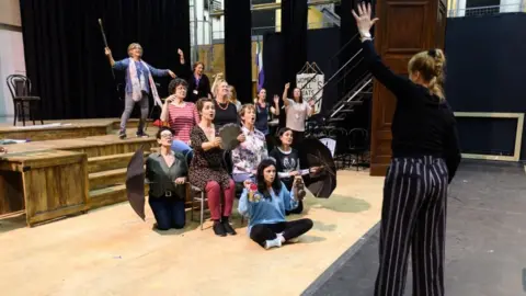 Jane Hobson Lesley Garrett (Emcee) with the other leading ladies