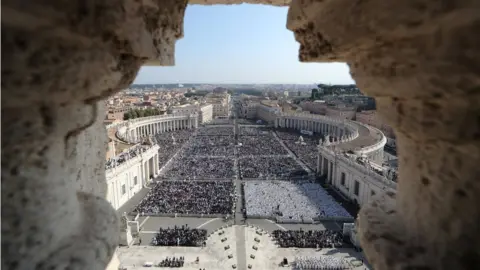 Reuters General view of Pope Francis leading a Mass for the canonisation of the Pope Paul VI and El Salvador's Archbishop Oscar Romero