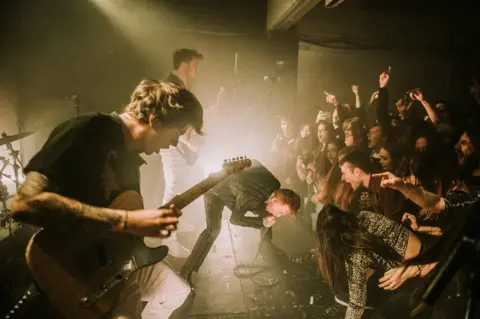 Jennifer McCord Frank Carter &The Rattlesnakes in Belfast