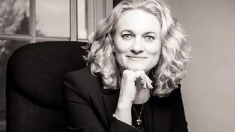 Louise McKinlay Louise McKinlay