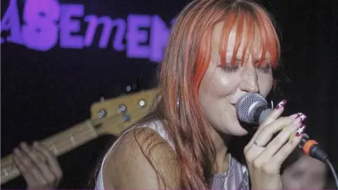 Shordi.png BabyEleanor singing