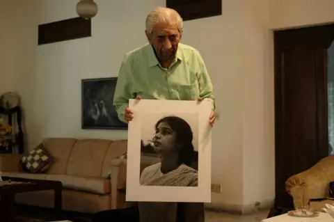 Mansi Thapliyal Amar Kapur