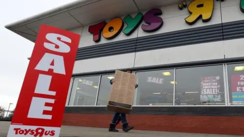 PA Toys R Us store