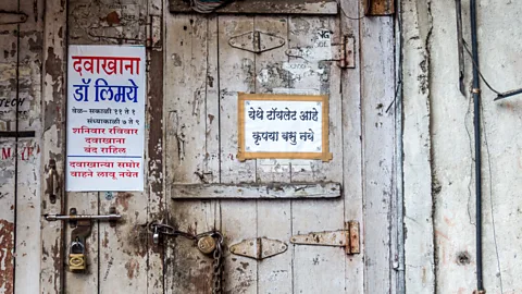 Rathina Sankari The city of Pune, India, is known for its tongue-in-cheek patyas, or signboards (Credit: Rathina Sankari)