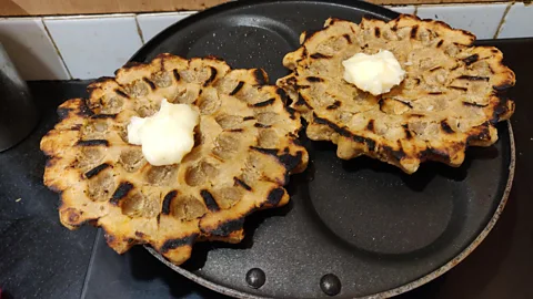 Neeta Lal Though chulhas (clay or brick ovens) bring out the best flavour, urban cooks use gas stoves to craft khoba (Credit: Neeta Lal)