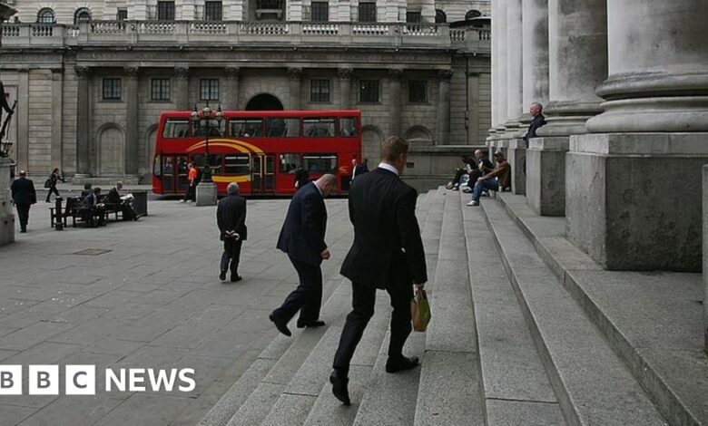 127255592 bankofengland.jpg