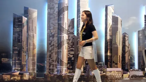 Getty Images women at MIPIM show in 2009